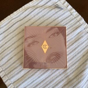 Charlotte Tilbury nudegasm palette